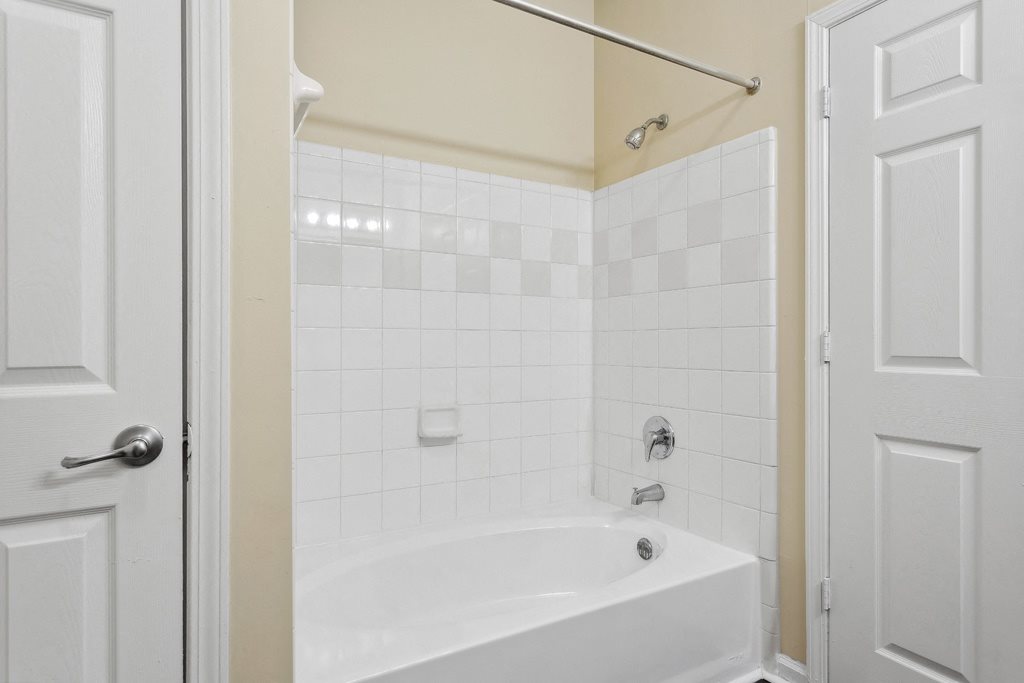 Shower at Longwood Vista Apartment Homes in Atlanta GA